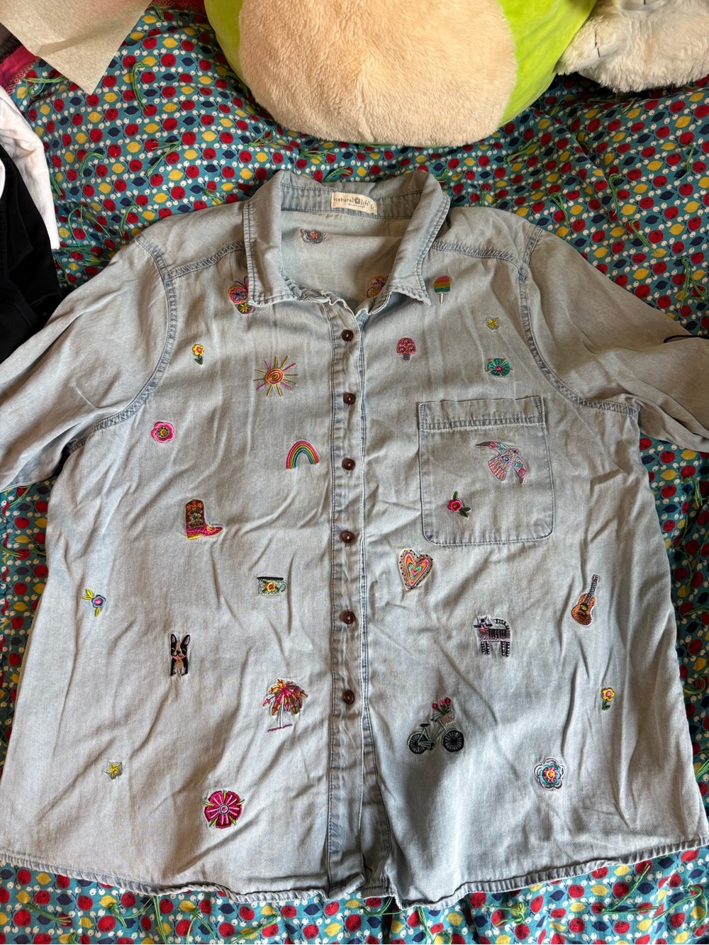 Fave Little Things Embroidered Shirt style “doodle”by Natural Life size Large